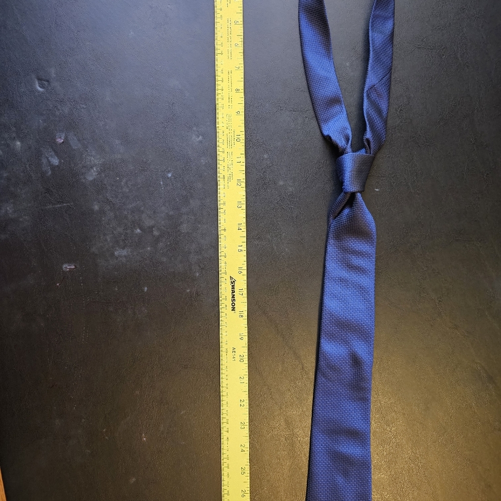 Elegant Blue Necktie, WeiShang, C1